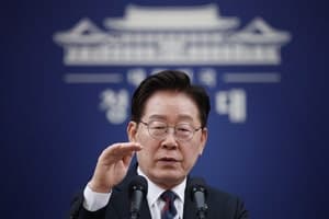 이 대통령, SNS 글 인용 논란에 "작성자 과거 주장 동조 아냐" 직접 반박