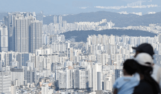 신혼부부 대출잔액 중간값 1억 7900만 원… 8년 새 130% 급증