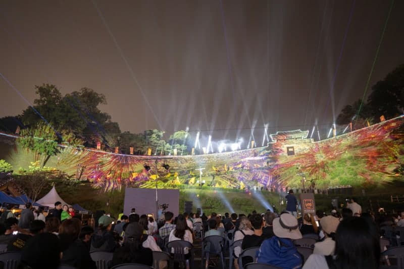 1500년 전 사비의 밤이 깨어난다…제72회 백제문화제와 공산성 미디어아트 개막