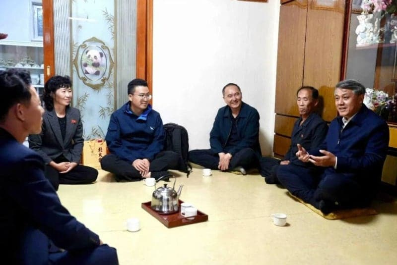 주북 중국대사, 함경북도 칠보산 민박촌 방문해 '관광 협력' 강조