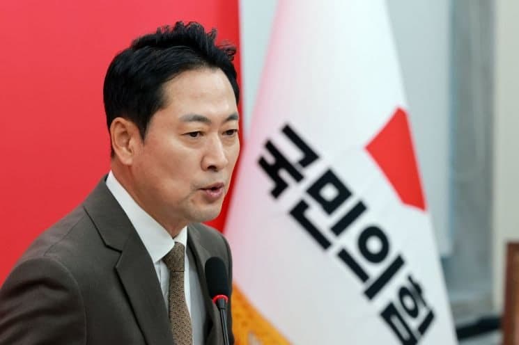 국민의힘, 영화 '암살자들' 역사 왜곡 비판하며 상영 중단 및 국감 출석 압박