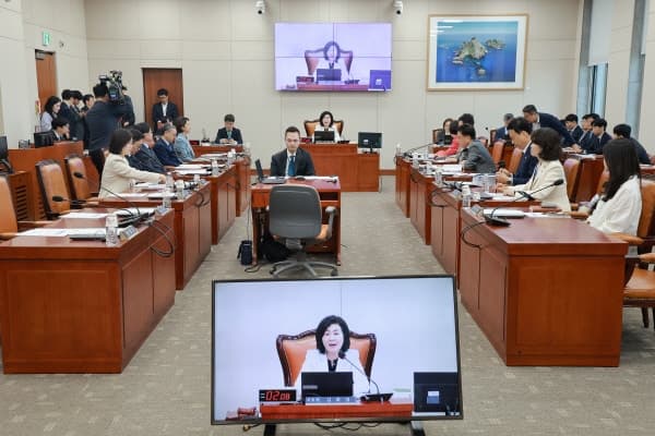 국회 교육위, '수시 먹통' 유웨이 대표·'문항 거래 의혹' 조정식 등 국감 증인 채택