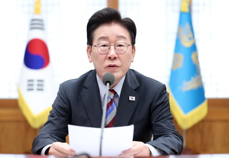 이재명 대통령 "광주 군공항 이전 2028년은 늦다, 조기 이전 대책 마련하라"