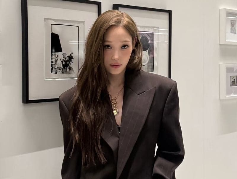 가수 데뷔 반대했던 엄마 정유경, 신세계 전광판에 딸 뮤비 띄웠다