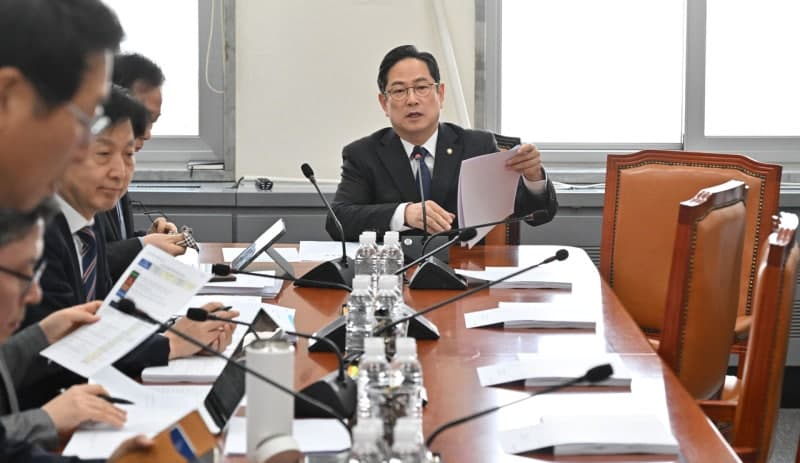 국민의힘 "김용범 전 정책실장 국감 증인 채택해 경제 정책 실패 규명해야"