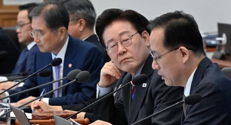 이재명 "명절 할인 지원 1조로 확대"…미래대응기금 활용 논란