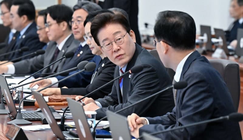 이재명 대통령 "주거·일자리·서민금융 3대 핵심 사회정책 신속 추진"