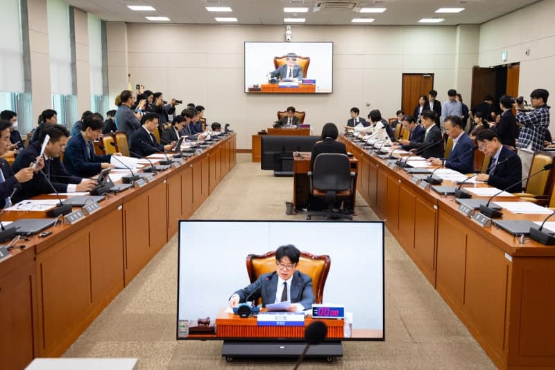 국토위 국감 증인에 건설사 본부장 채택…야당 "대표이사 직접 나와야"