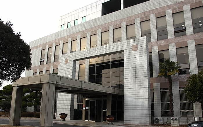 거제 미용실서 흉기 휘두른 80대, 징역 20년 선고받아