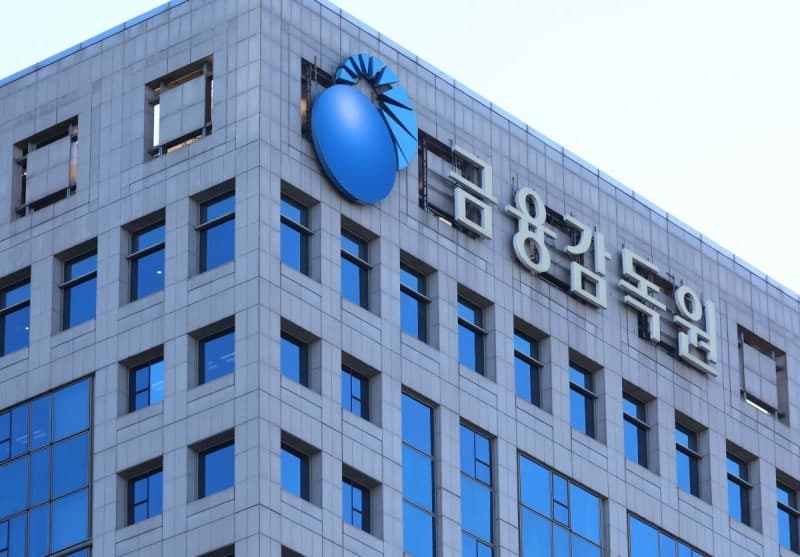 8월 기업 직접금융 조달 38% 급감…주식·회사채 발행 위축