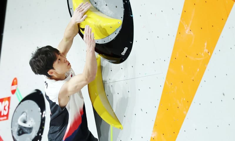 이도현, 첫 과제 0점 딛고 볼더링 은메달…아시안게임 2연속 메달