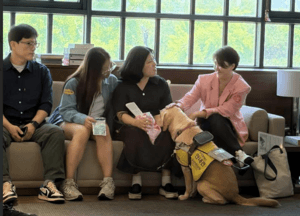 보이지 않아도 마음으로 본다…시각장애인, 미술관 일일 도슨트로 나선다