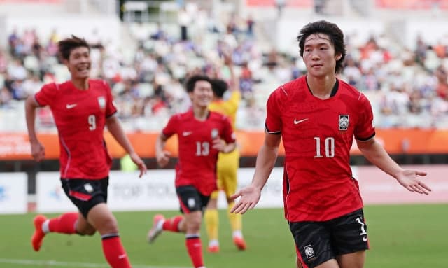 이민성호, 중국 꺾고 결승 진출…아시안게임 4연패 대업까지 단 1승