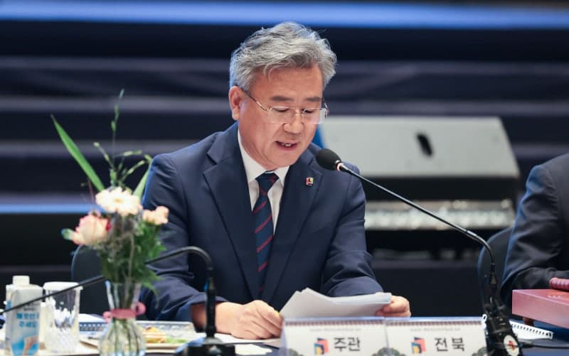 천호성 전북교육감, '식사비 대납' 의혹 및 공직선거법 위반 혐의로 경찰 조사