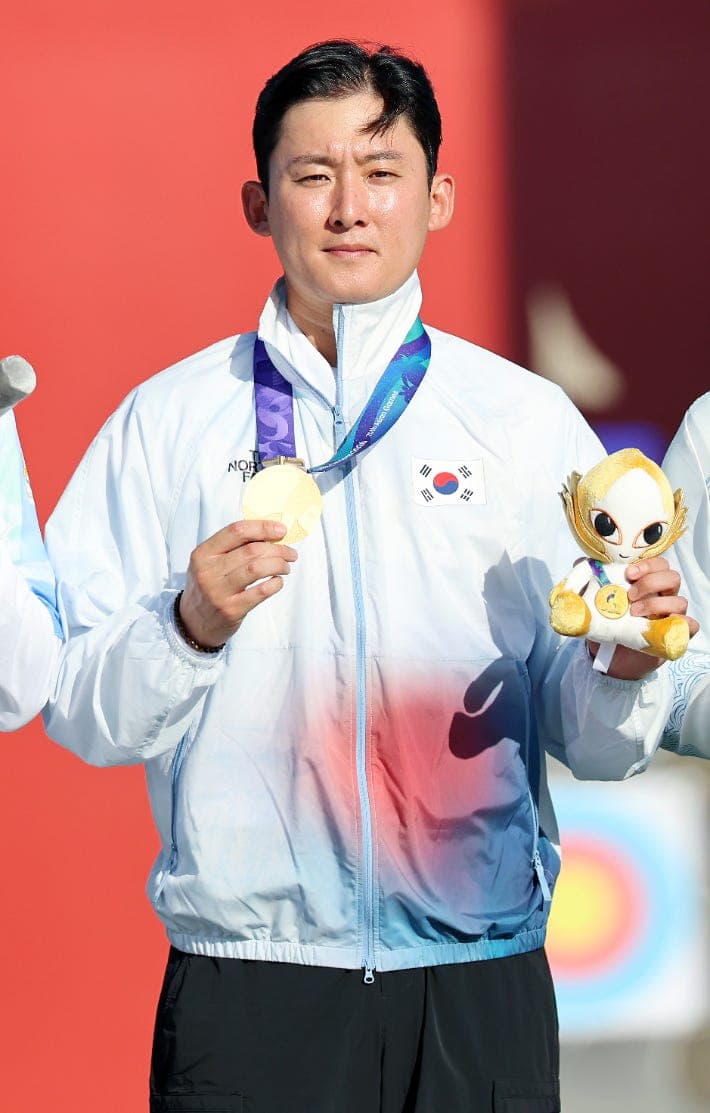 "내가 금메달이라니" 김종호, 한국 양궁 최초 컴파운드 개인전 우승