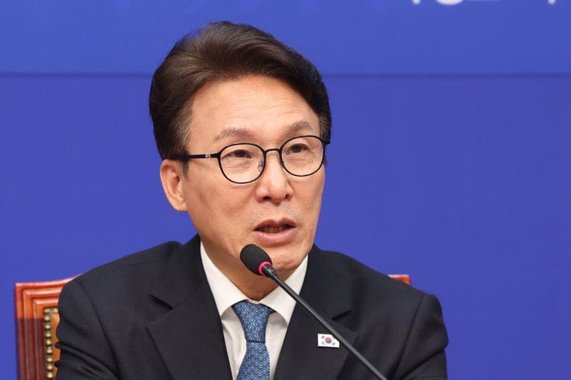 김민석 "이재명 대통령 SNS 소통, 옛날 문법으로 볼 필요 없어"