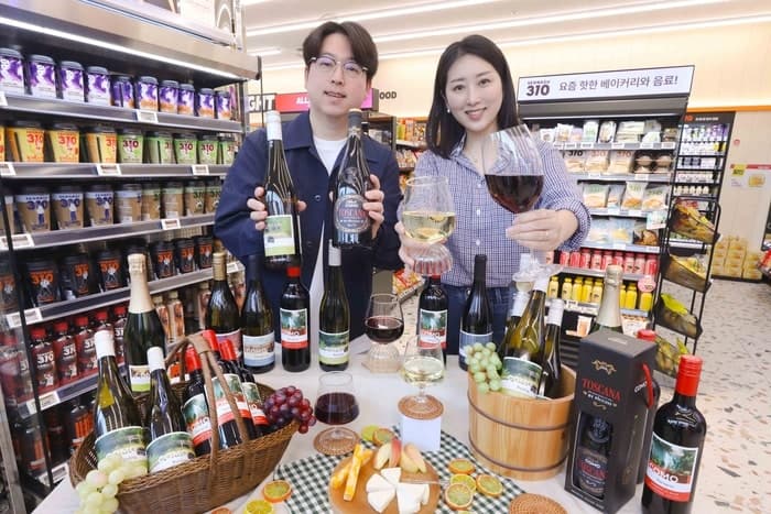 이마트24, 자체 와인 '꼬모' 신제품 3종 출시…라인업 11종으로 확대