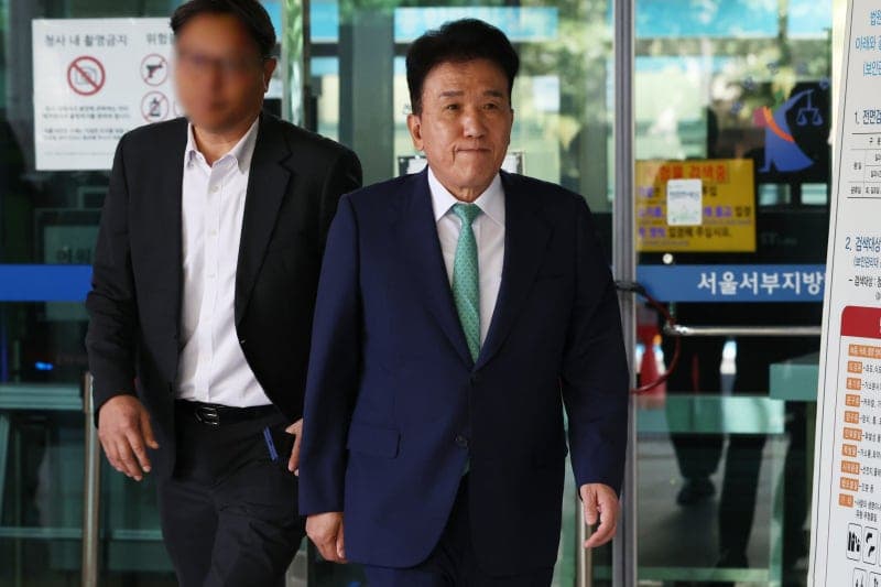 함영주 하나금융 회장, 채용 비리 파기환송심서 징역 3년 구형