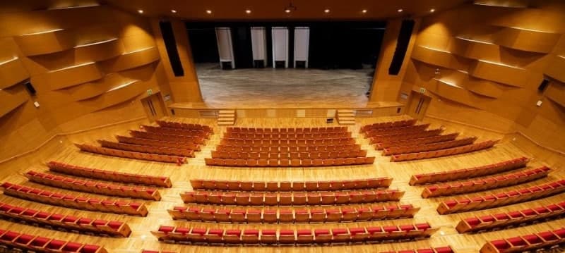 용산아트홀 15년 만의 새 단장…21억 투입해 대·소극장 재개관