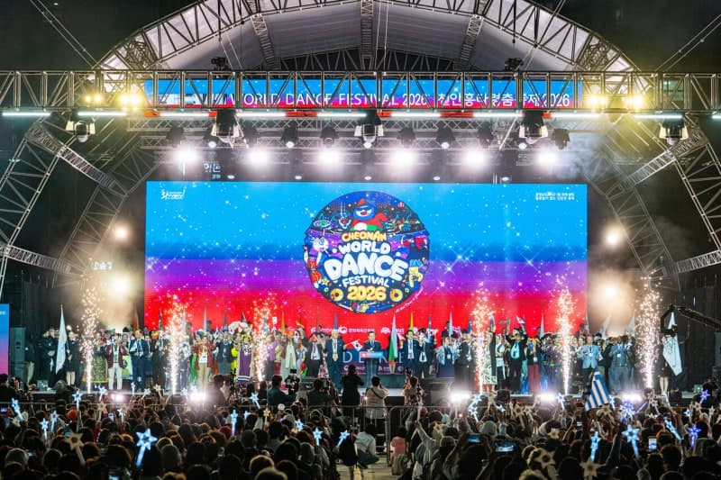 24개국 춤꾼 모인 천안흥타령춤축제 2026 화려한 개막