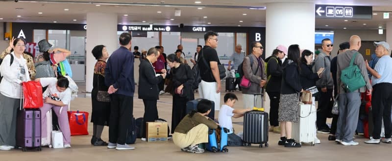 중국 국경절 연휴 첫날 이동 인구 3억 3천만 명…작년보다 1.9% 감소