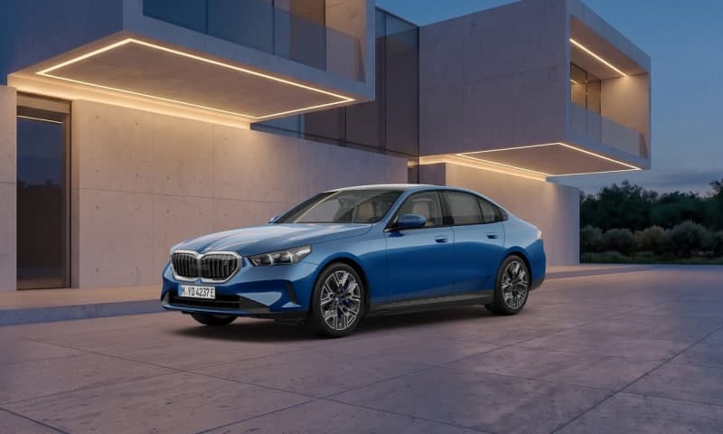 BMW 코리아, 10월 온라인 한정판 전기차 2종 출시…i5·iX 총 40대 판매