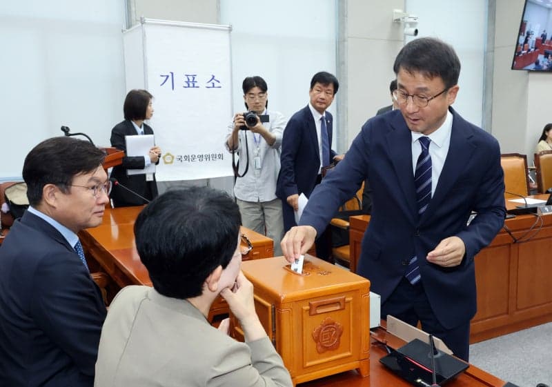 국회 운영위, '내란 부정' 발언 김태규 의원 제명 촉구 결의안 단독 처리