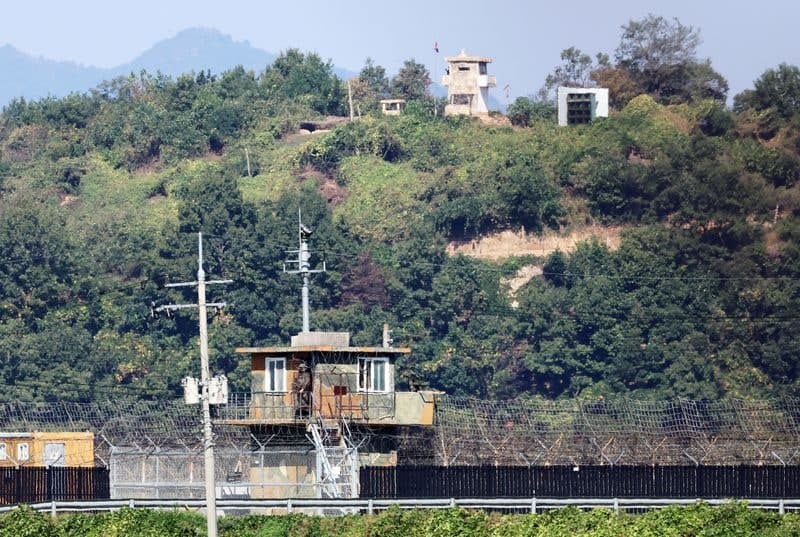 북한, 지뢰 도발에도 '국경선 요새화' 지속…두 달간 MDL 50여 차례 침범