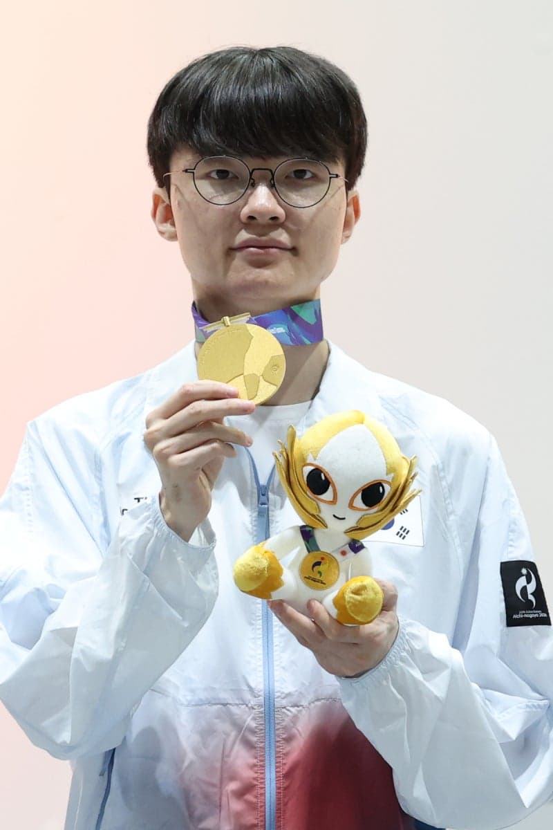 LoL 대표팀 아시안게임 2연패…페이커가 어린이들에게 전한 메시지