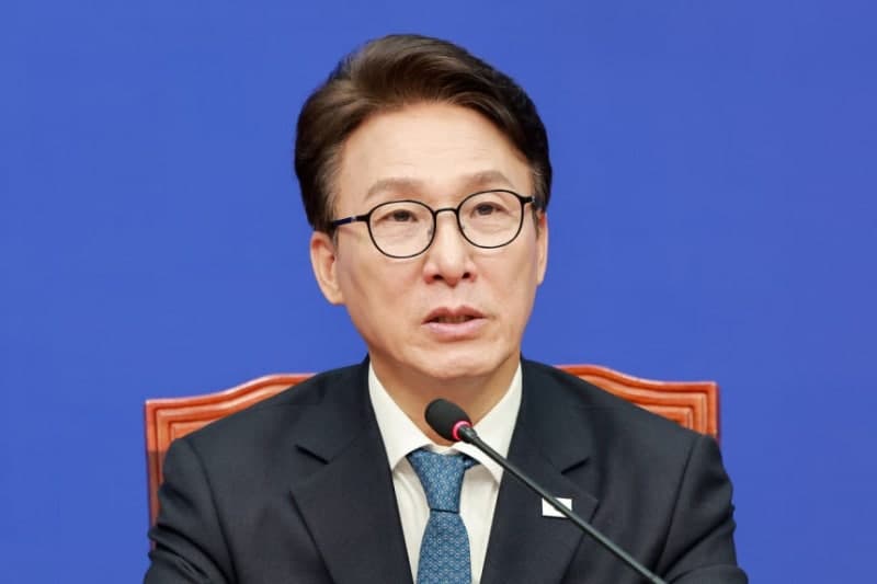 북한, 대화 일축 하루 만에 동해로 탄도미사일 발사