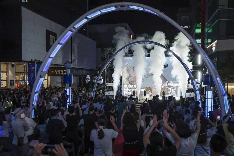 제31회 부산국제영화제, 발상지 남포동에서 전야제로 화려한 시작