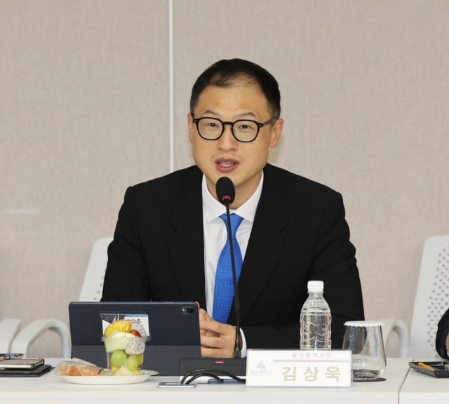 “법 위반 없다” 김상욱 울산시장, 성매매 의혹 등 고발에 첫 경찰 출석