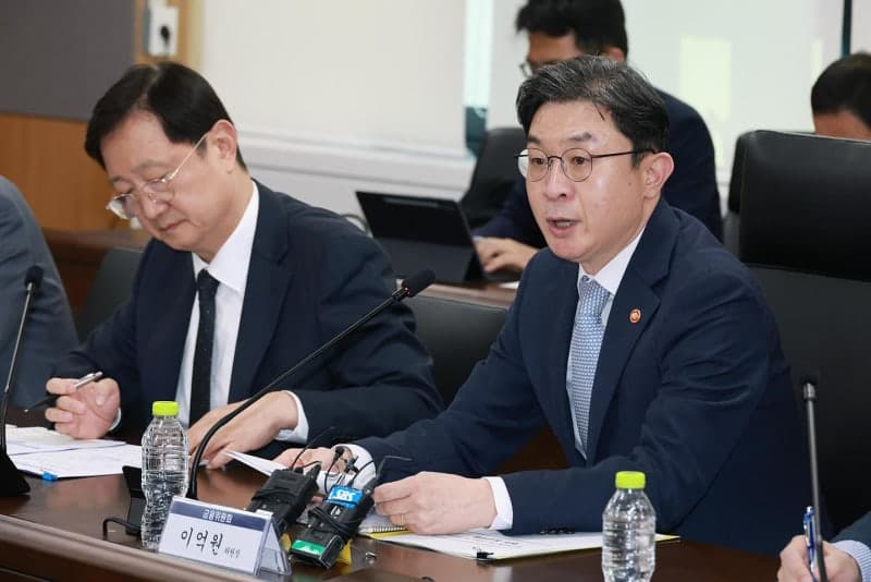 이억원 금융위원장 "AI 공격은 AI로 방어"… 전 금융권 보안체계 긴급 재점검