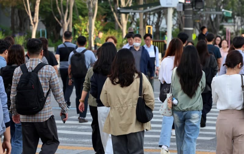 개천절 연휴 마지막 날 전국 곳곳 비…오후부터 찬 공기 유입돼 쌀쌀