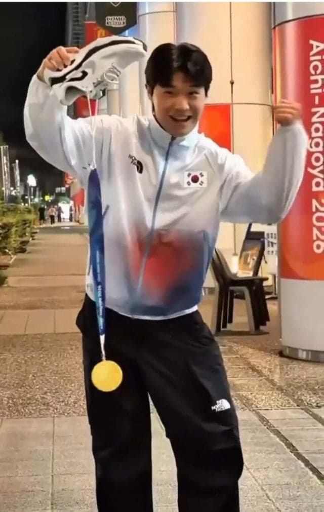 “군 면제만 봤다” 아시안게임 우승 뒤 불붙은 병역특례 논쟁