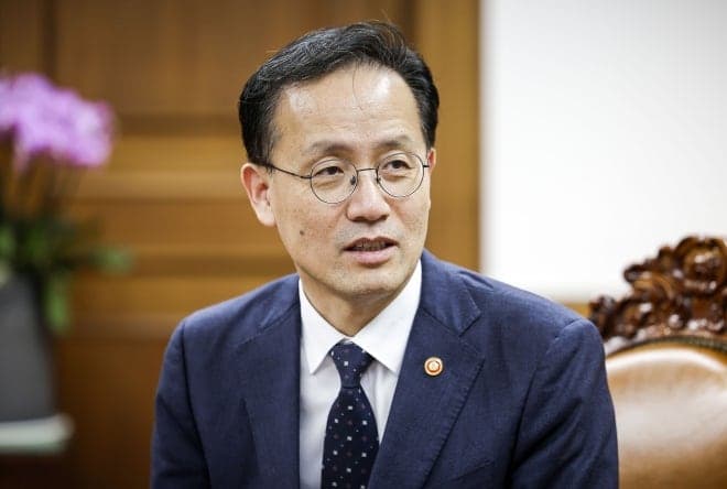 이형일 부총리, 주거·일자리·서민금융 3대 사회정책 추진 논의