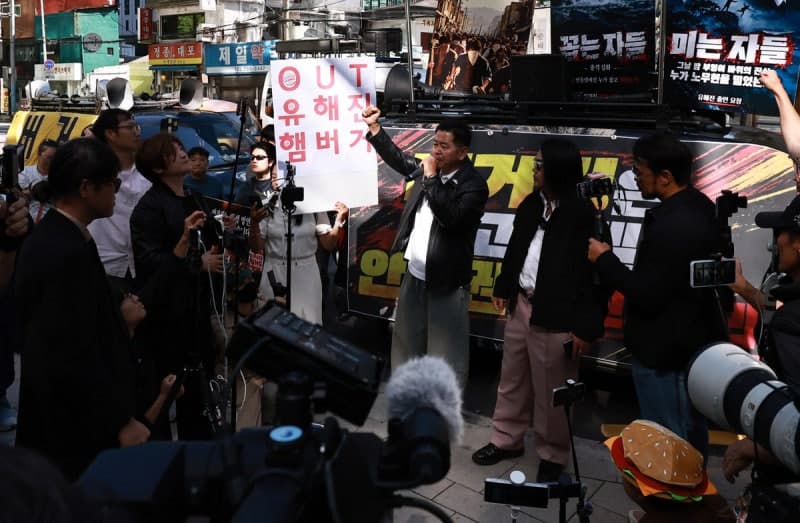 역사 왜곡 논란 영화 '암살자(들)' 주연 유해진, 경찰 신변보호 조치