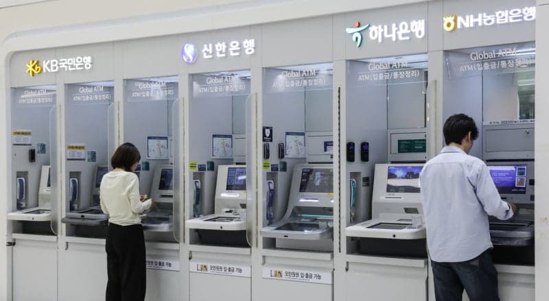 AI 해킹 막을 방패 찾아라…금융권 보안 인력 1년 새 7% 늘었다