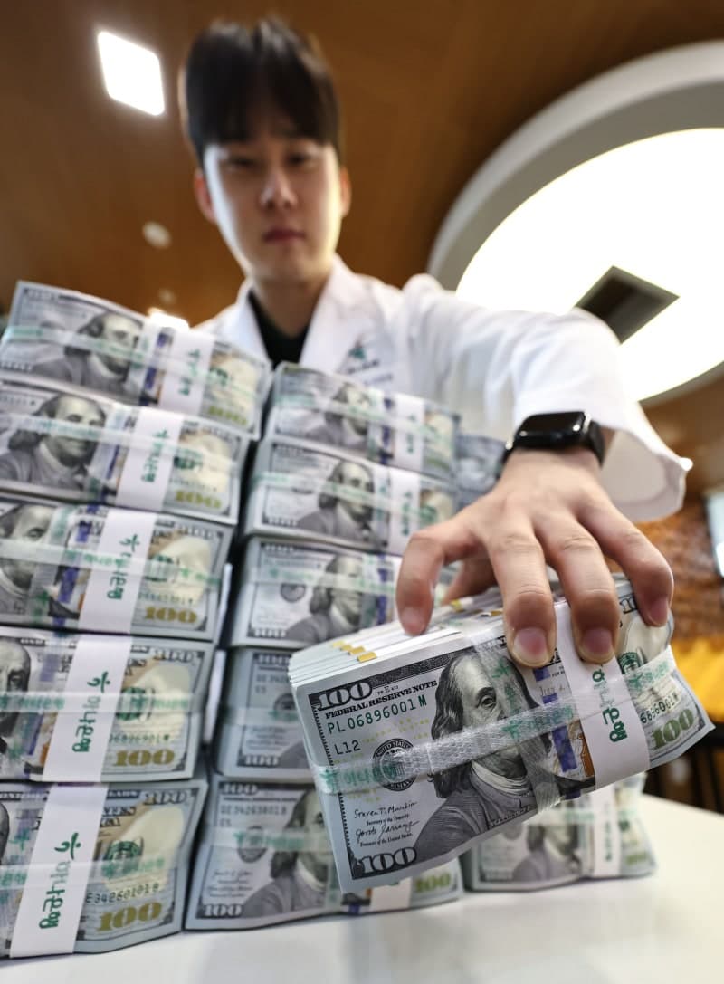 유럽 재정 불안에 강달러 지속…수출 호조가 원·달러 환율 상단 제한