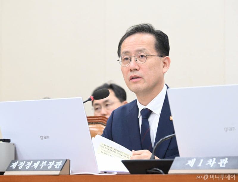 이형일 부총리 '프리랜서 세금 인하, 직장인 증세와 무관하다'