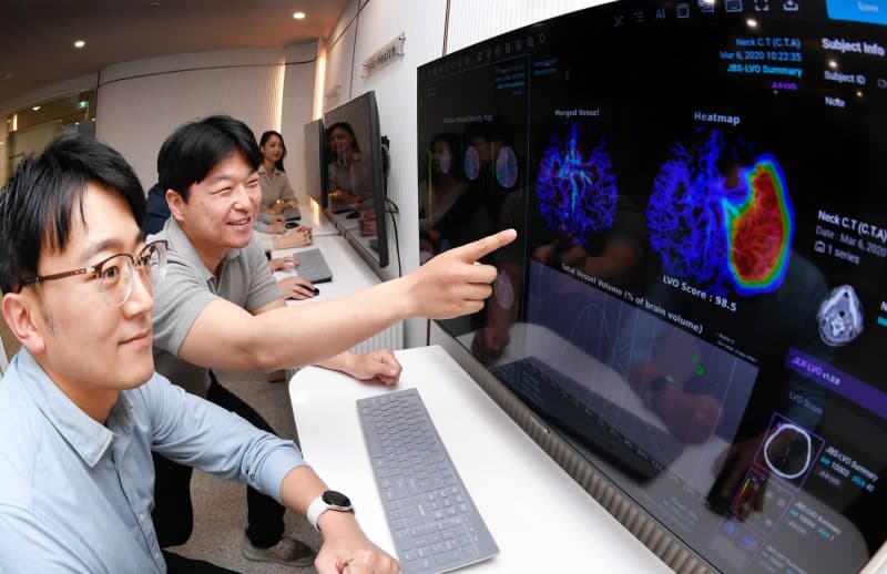 KB자산운용, 의료AI 기업 제이엘케이 지분 6.56%로 확대