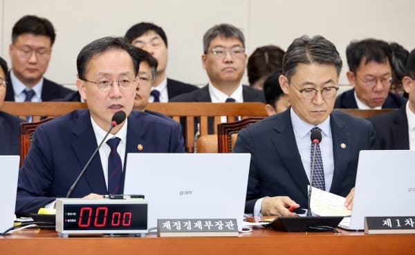 이형일 부총리 "대미 투자 24억 달러 송금 완료…알래스카 LNG는 검토 단계"