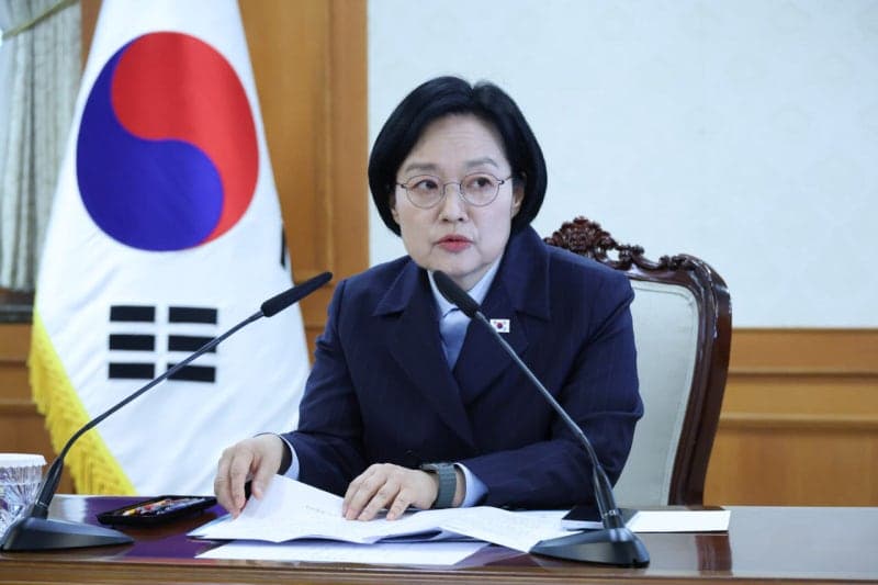 금융·공공기관 뚫렸다…한성숙 총리 'AI 해킹' 수사 및 보안 전면 개편 주문