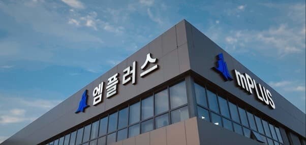 엠플러스, 유럽 배터리 기업과 각형 장비 공급 계약…항공우주·방산 시장 공략