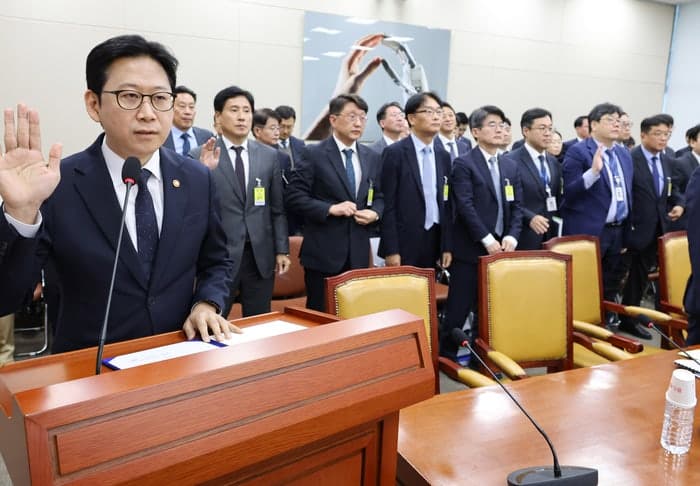 중국 휴머노이드 공세에 韓 AI 정책 도마 위…프론티어 AI·안전 예산 격차 논란