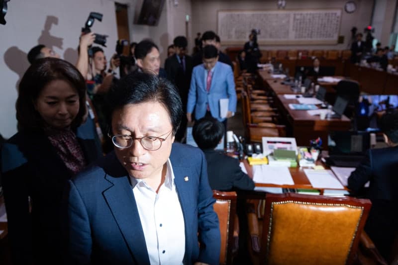 이재명 정부 2년 차 국정감사 돌입…조희대·김현지 증인 출석 두고 여야 격돌