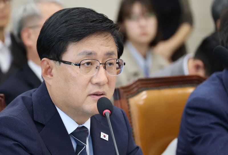 "전기본 위원 명단 공개하라" vs "尹 정부도 안 했다"…기후부 국감 충돌