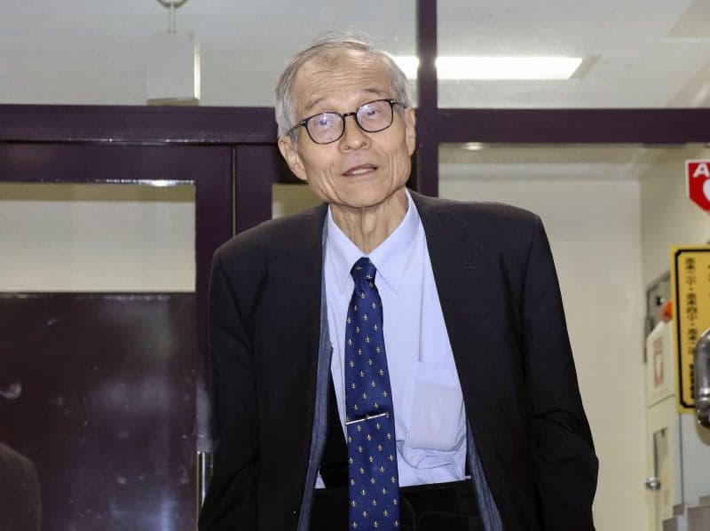 장보다 들은 노벨화학상 소식…소아이 겐소, 100년 화학 미스터리 풀었다