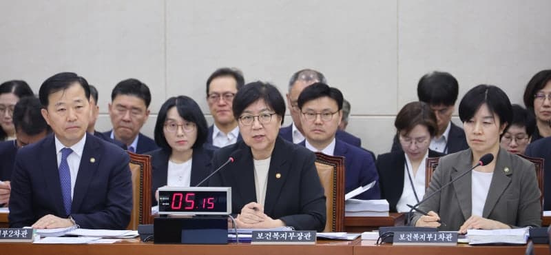 정은경 장관 "간호사 태움은 조직문화 문제…조만간 대책 발표"
