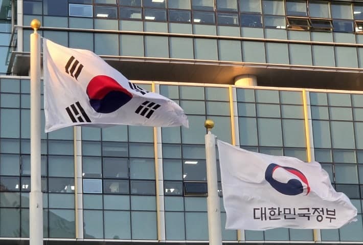 AI 해킹엔 AI 에이전트로…전략경제자문단, KISA서 보안 대응책 논의